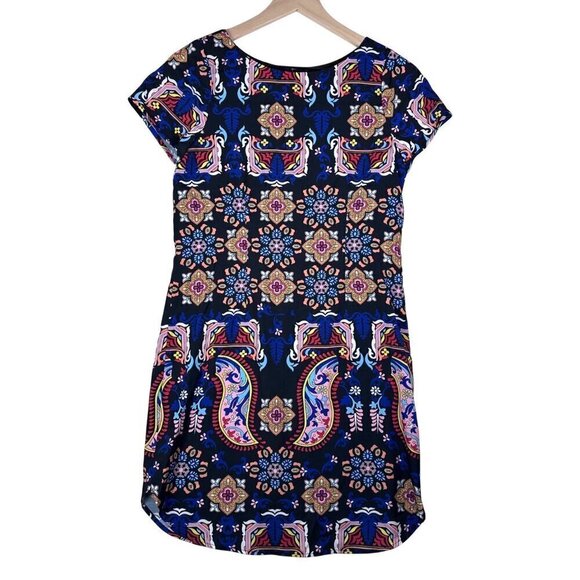 Yumi Kim Dresses & Skirts - Yumi Kim “Elana” Eclectic Shift Dress Artsy Black Bohemian Paisley Floral Print